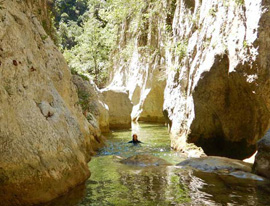 canyoning dans les gorges de galamus dans le sud de la france durant votre séjour