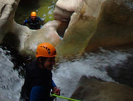 canyon de termes dans l'Aude, durant un stage sportif dans les pyrénées orientales