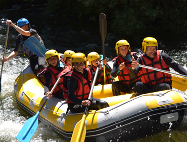 sortie rafting en famille dans les Pyrénées Audoises